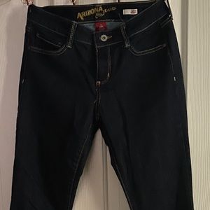 Arizona jeans co super skinny size 5long gently used blue in color juniors